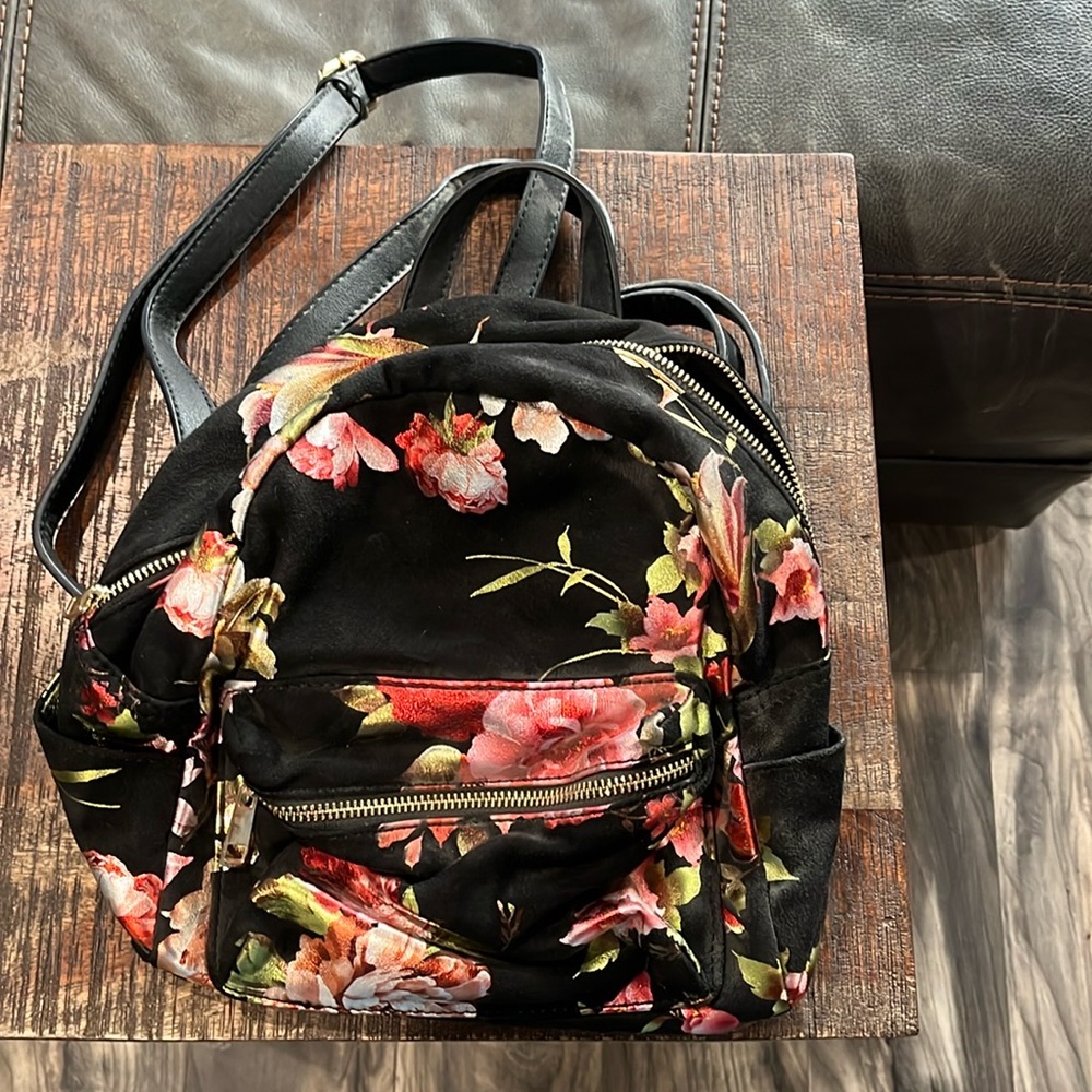 PURSE/HANDBAG/BACKPACK